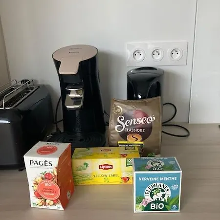 Apartament F2 Neuf Cosy Et Elegant Avec Terrasse, Parking, Wifi *