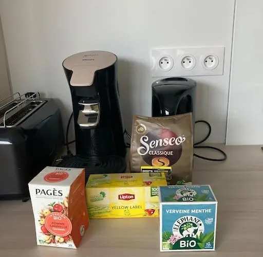 Appartement F2 Neuf Cosy Et Elegant Avec Terrasse, Parking, Wifi *